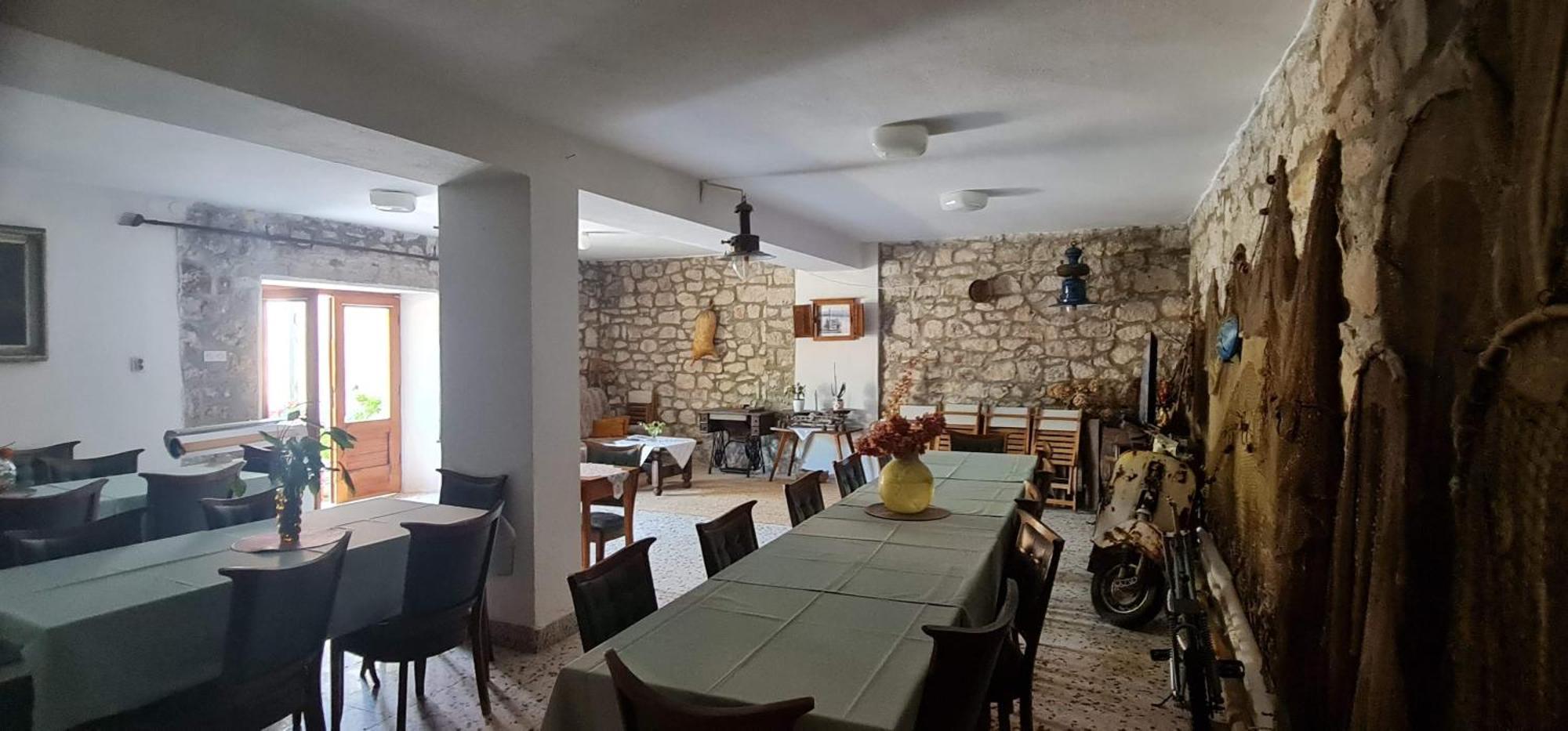 Guesthouse Lidija Sutivan Bagian luar foto