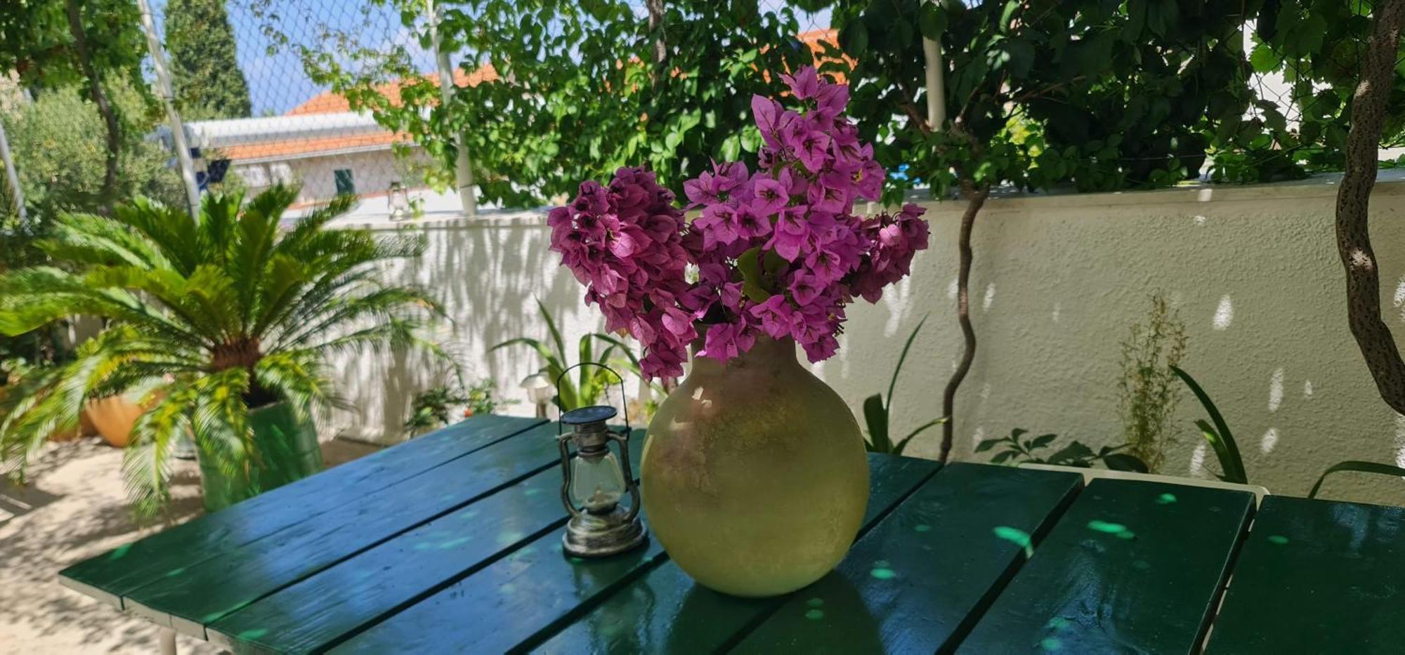 Guesthouse Lidija Sutivan Bagian luar foto