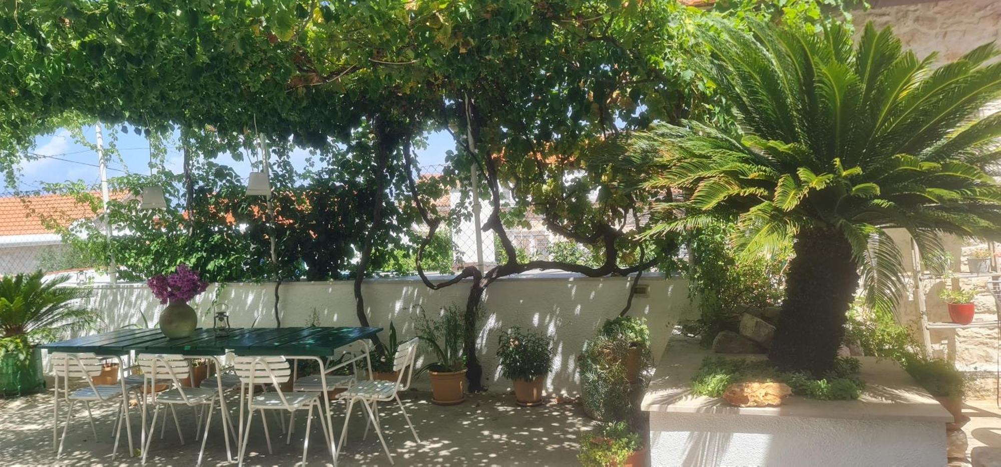 Guesthouse Lidija Sutivan Bagian luar foto