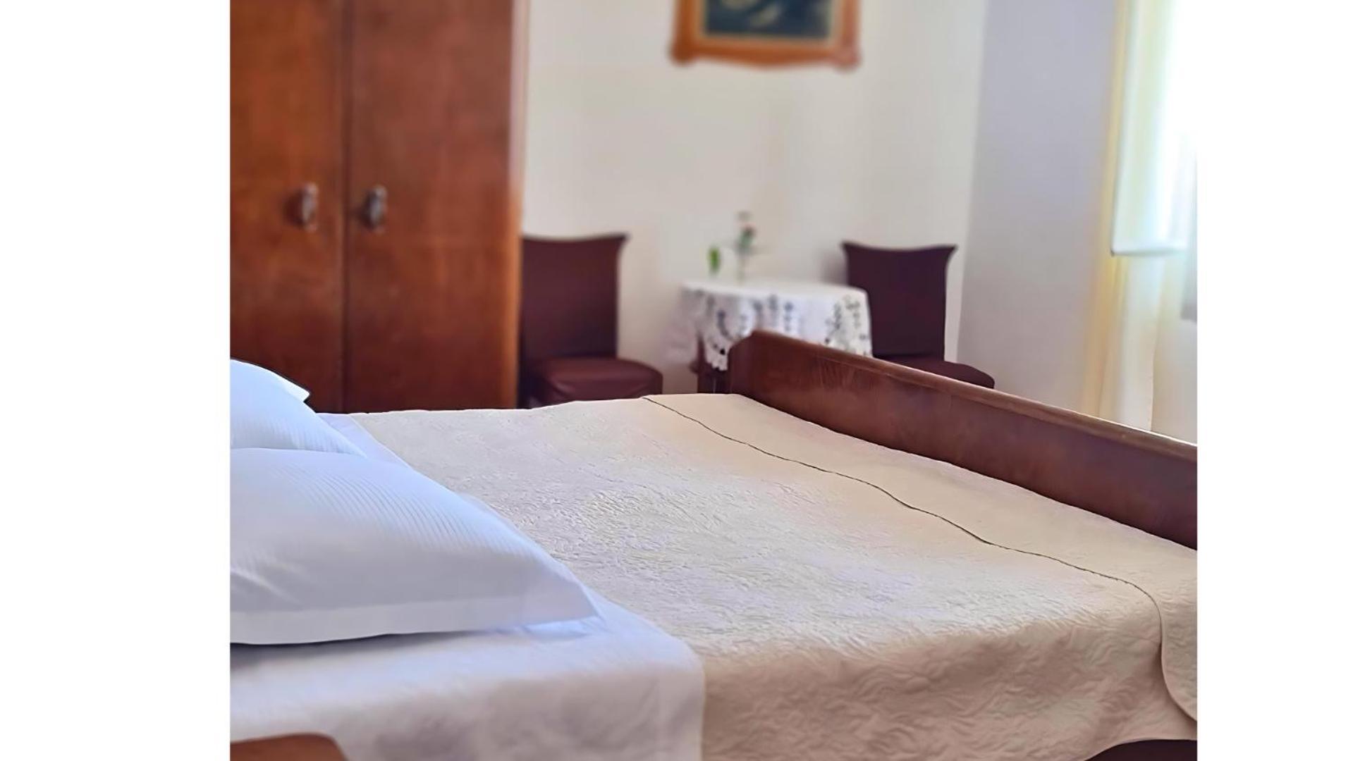 Guesthouse Lidija Sutivan Bagian luar foto