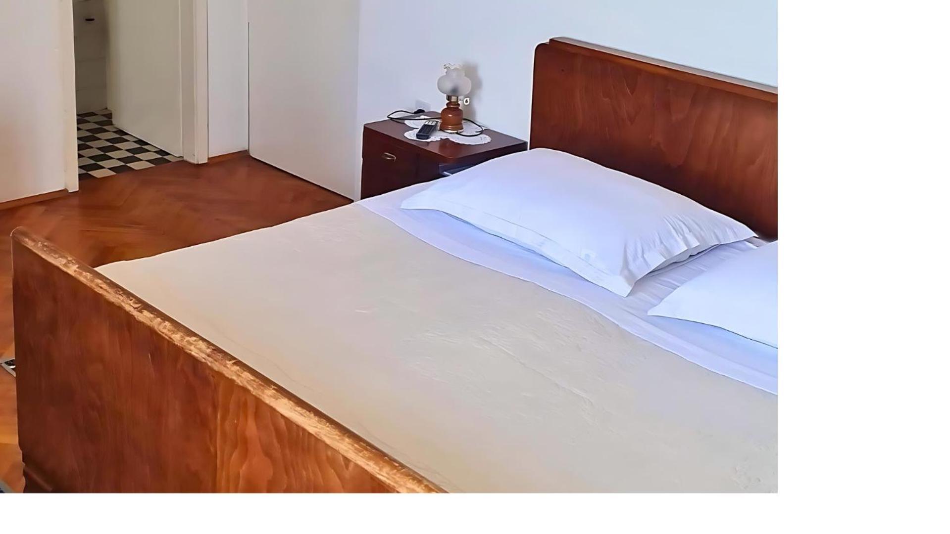 Guesthouse Lidija Sutivan Bagian luar foto